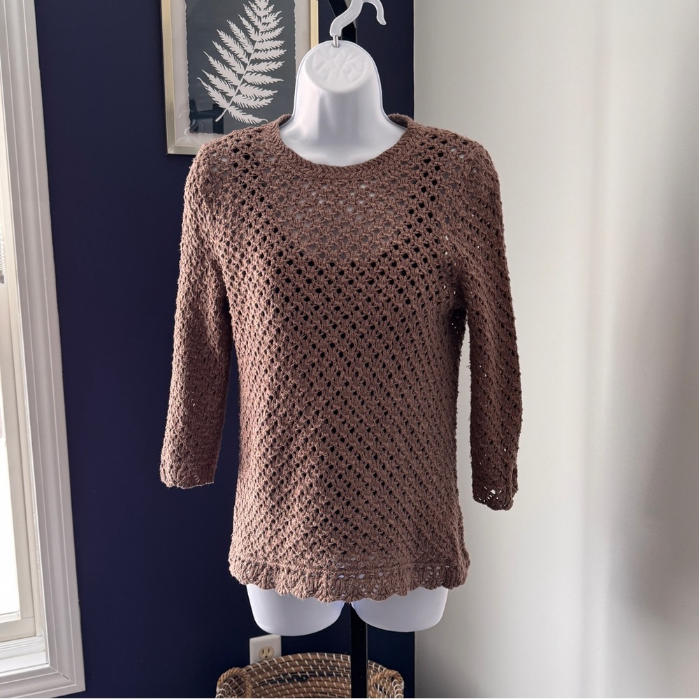 Fat Face brown open weave, button back, 3/4 sleeve cotton sweater. Size 8